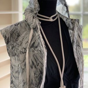 Mesh white extra necklace